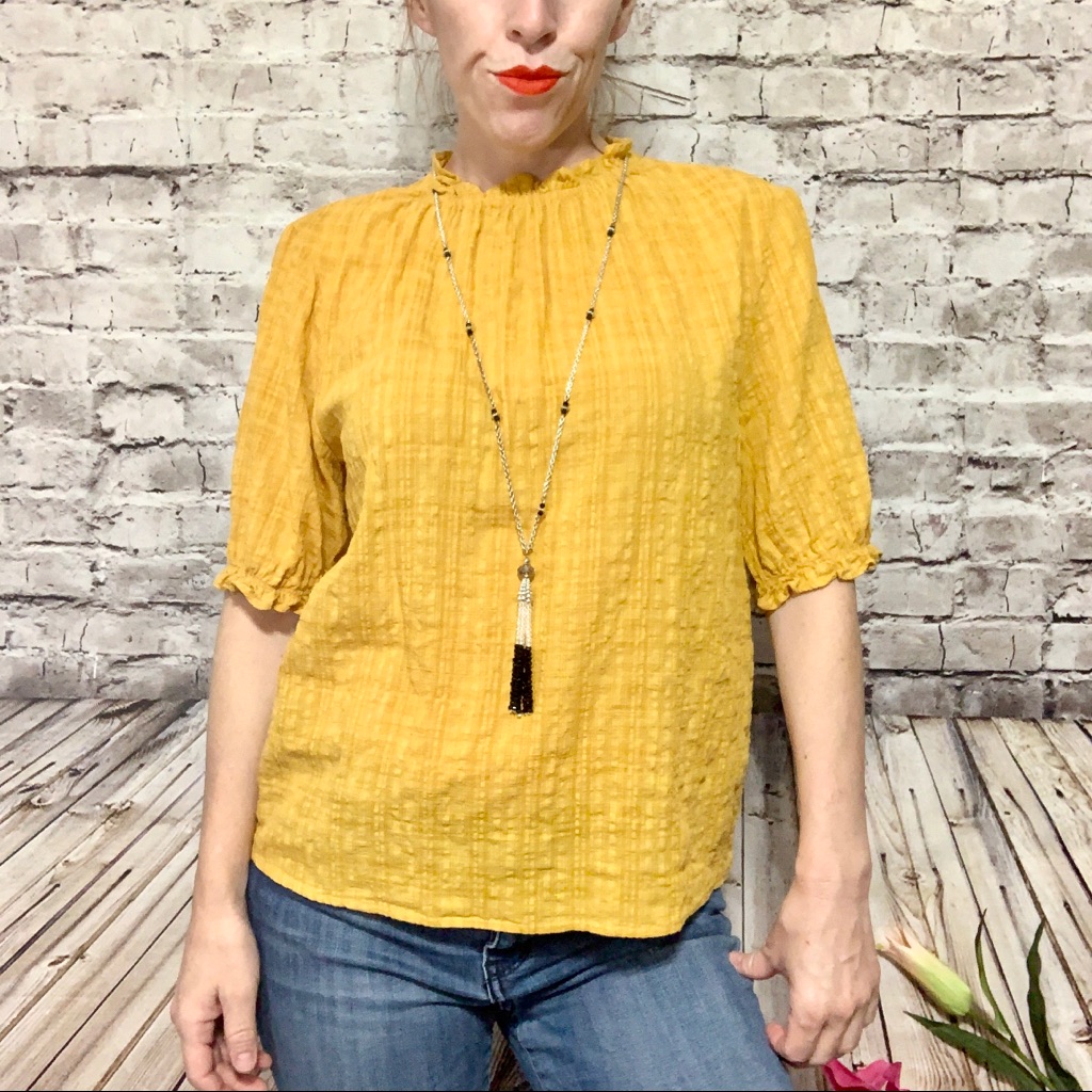 Universal Thread Top Size Medium